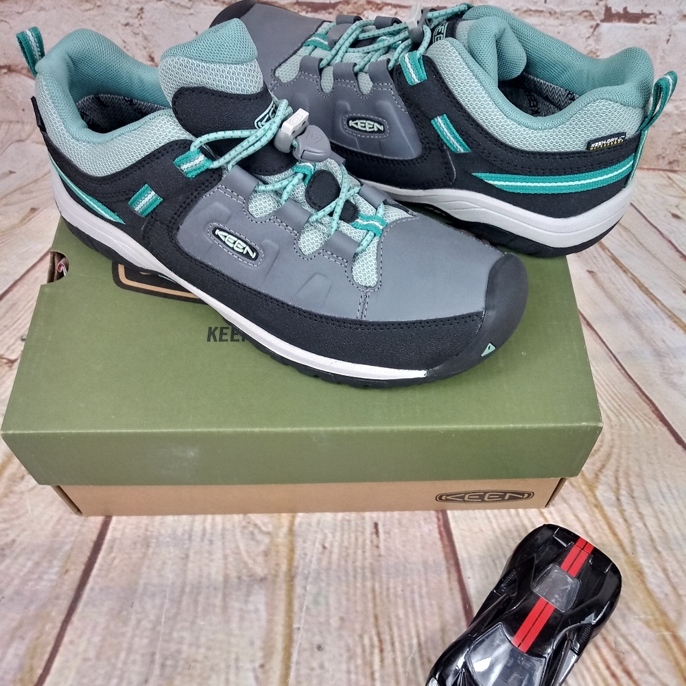 Sneakers. KEEN STYLE TARGHEE LOW WP